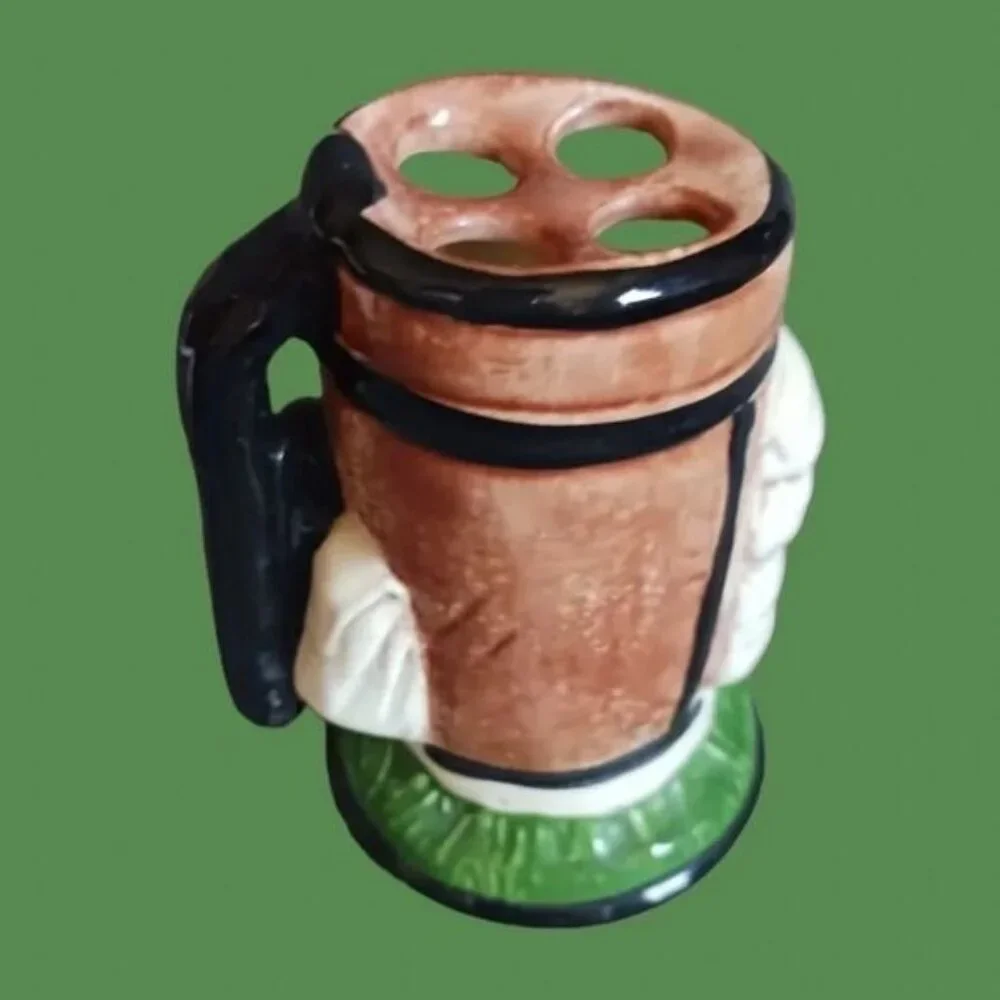 Set of 2 golf toothbrush holder